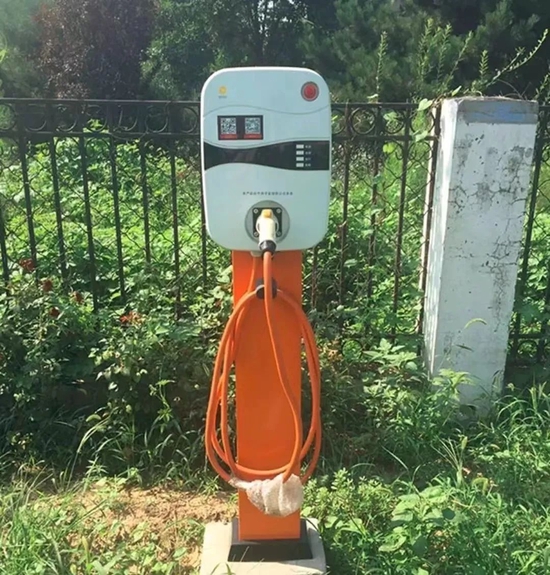 北京南六环外的“菜地充电桩”,图源:EV世纪