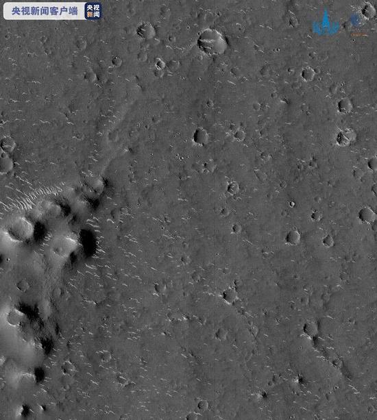 国家航天局发布天问一号探测器拍摄高清火星影像图