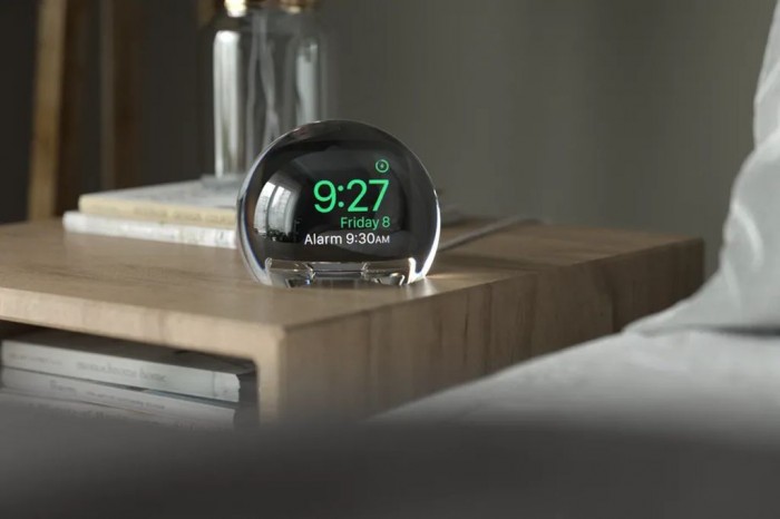 NightWatch底座：将Apple Watch变成床头闹钟