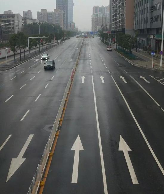  武汉街景。（摄于2月2日）
