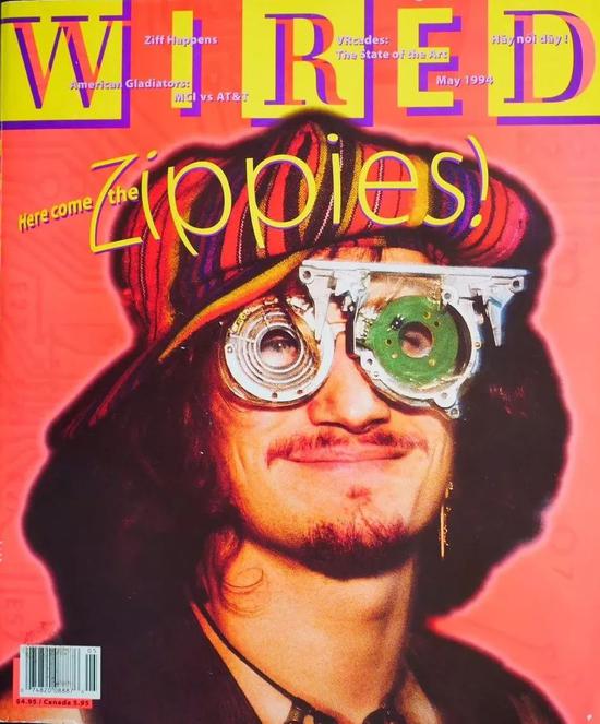 《Here Come the Zippies!》封面展示了一个zippies青年的形象————带着笑容，乱糟糟的头发，滑稽的帽子和机械风的眼镜。图片来源 