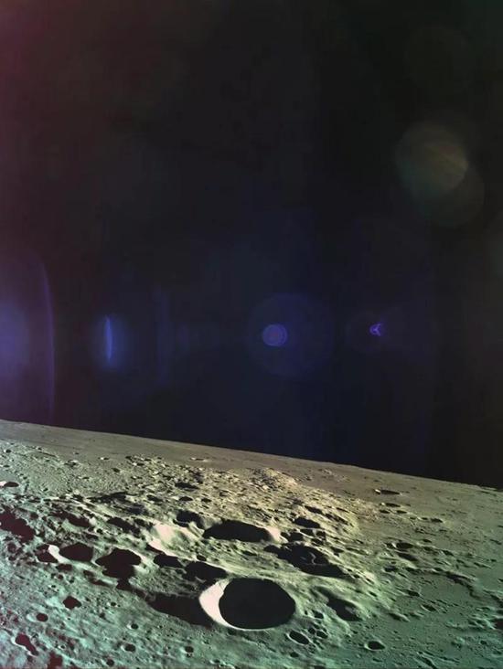 这张月面特写是Beresheet坠毁前传回的最后一张图片。