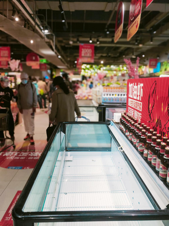 上海五五购物节首日，盒马海鲜被抢售一空