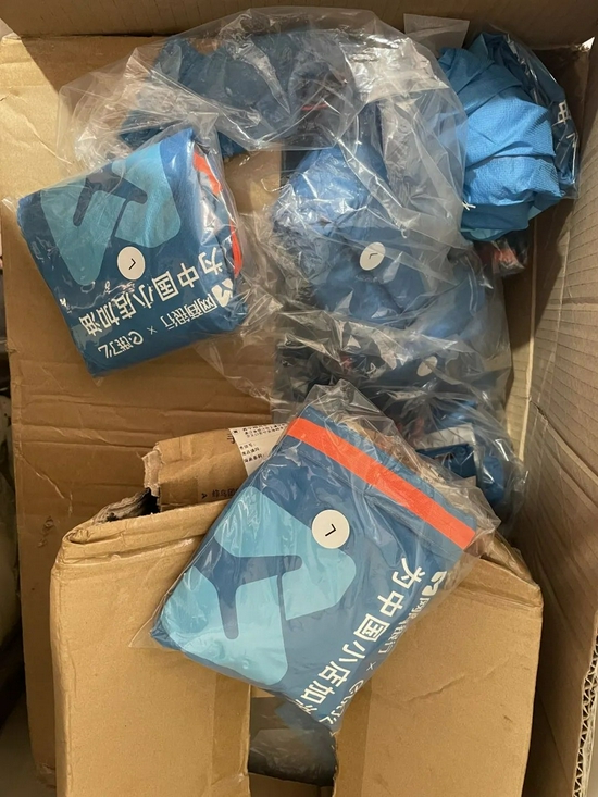 平台为骑手准备的防暑物资，图源：IT时报