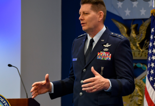 乔布斯走的第十年,苹果联创宣布新身份:太空“清道夫”