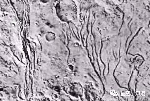 火星有几颗卫星 “水手9号”拍摄的火星地表干涸河床