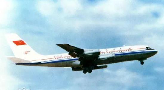 运10飞机，上海，1980年