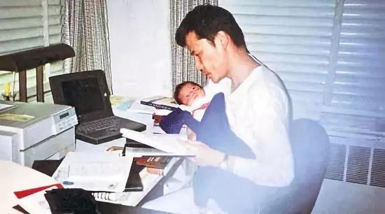 1997年,李国庆创办当当网之前苦读MBA