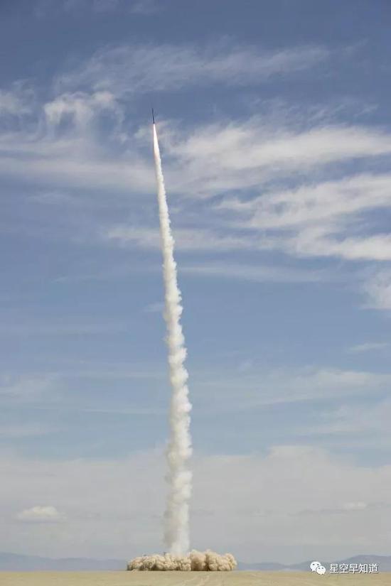 创造历史：2004年5月17日，世界上第一枚完全由民间人士自行研制的火箭成功发射进入太空 来源：wiki