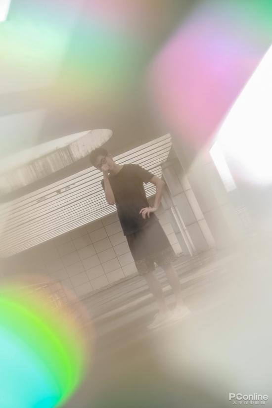 光盘包装:包装盒里的光盘还能怎么用?当然是用来拍照啊