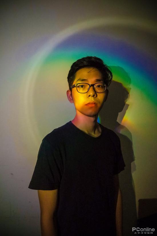 光盘包装:包装盒里的光盘还能怎么用?当然是用来拍照啊