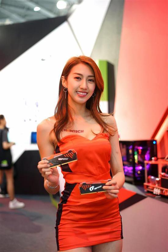 iGame内存发布:8GB DDR4-3200 七彩呼吸灯|