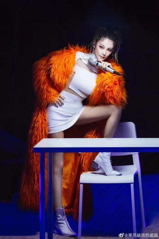 “艺高人胆大”的张雨绮 图片来源：《乘风破浪的姐姐》官方微博