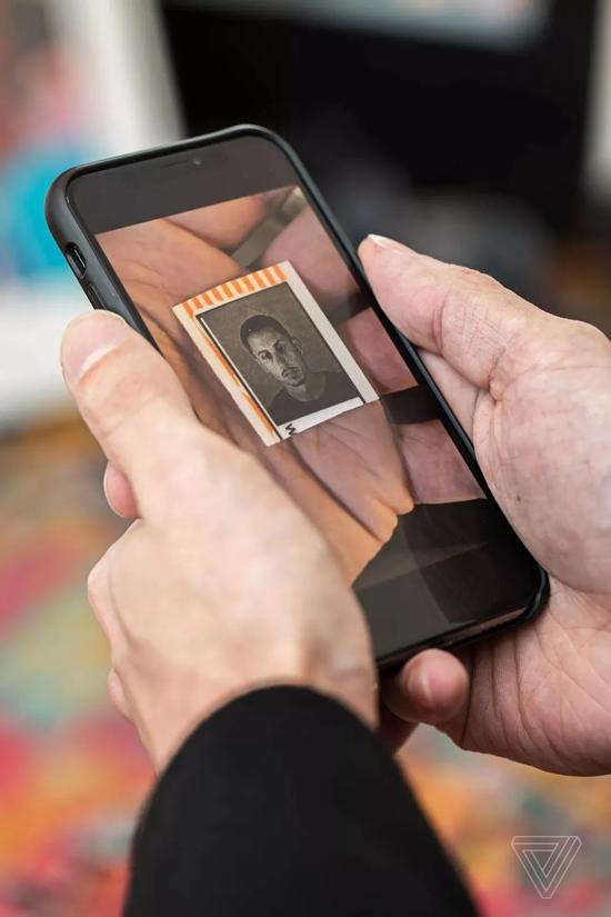 新浪科技综合■从毒贩到神经科学博士生，他想揭开“坏科学”的真面目新浪科技综合2020-08-27 10:18:590阅