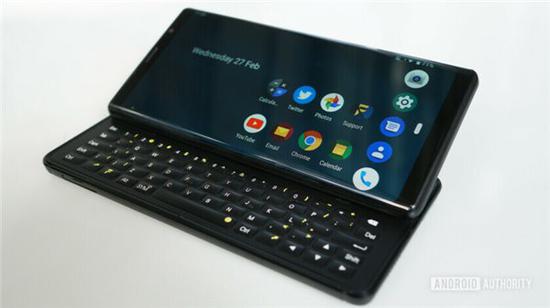 Fxtex在MWC推出侧滑式全键盘设计Android手机