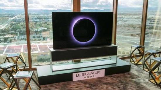 LG推出可卷曲电视