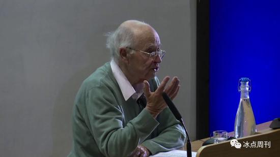 迈克尔·阿蒂亚（Michael Atiyah，1929-2019）。图片据牛津大学数学所