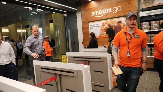 亚马逊计划扩展Amazon Go商店的无现金结账技术 将提供给机场商店和电影院等