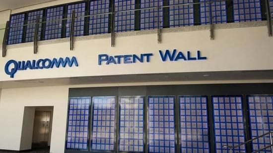鼎鼎大名、但又恶名昭彰的高通专利墙。图片来源：Telecom TV