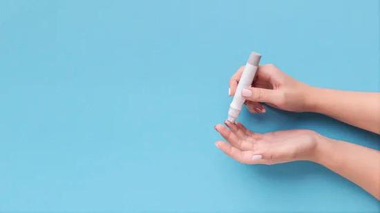 新浪科技综合■父母身体突感不适，什么时候去医院？别等到晚上或周末新浪科技综合2020-08-25 13:52:180阅