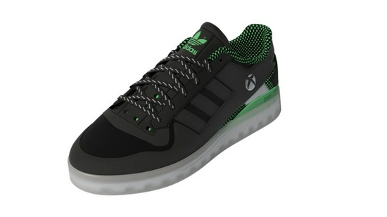 微软联名阿迪达斯，推出Xbox 20周年纪念运动鞋：892元