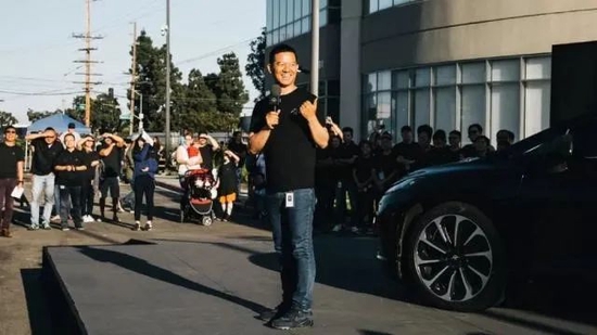 “垂帘听政者”贾跃亭