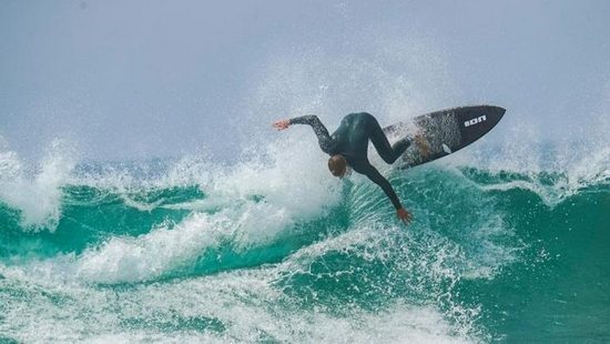 新浪科技综合|微单相机专用 适马正式发布150-600mm F5-6.3 DG DN OS