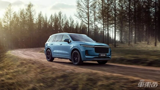 财经自媒体|香港上市成功！对话理想汽车总裁：不排除回A股，9月销量冲万