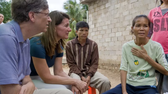 2008年，比尔和梅琳达在中国海南探访结核病人 / 盖茨基金会