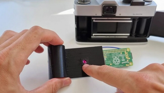 改造达人利用树莓派成功将胶卷相机转换为数码相机