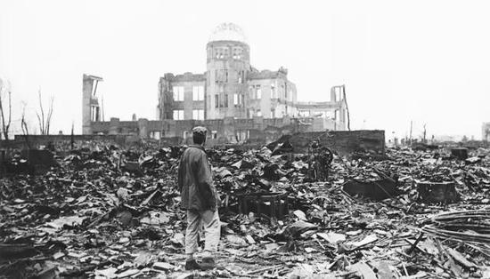 日本曾遭美国第三次核袭击,千万人实名反核,怪兽哥斯拉也因此诞生