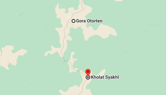 上为原定目的地奥托腾山，下为发现遗体的霍拉特·恰赫利山，也是当地土著曼西人语言中的“死亡之山”丨谷歌地图