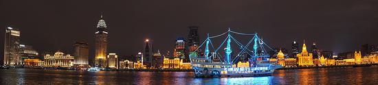 镜头:SEL18135 焦距:22mm ISO:5000 光圈:F4 快门:1/60s