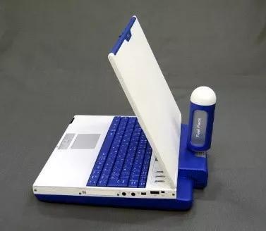 一种用甲醇燃料电池的笔记本电脑