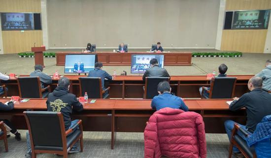 11月5日,国家网信办召开全国网信体系电视电话会议,安铺开展网络“有偿删帖”题目和“柔色情”新闻专项整顿走动。
