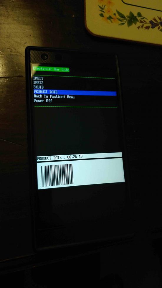 Razer Phone 2新版本曝光 120Hz刷新率屏幕+THX认证音频