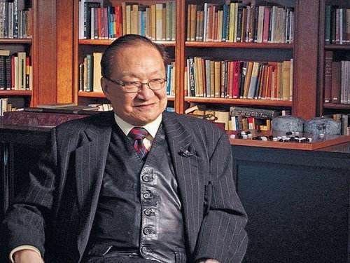 徐克缅怀金庸:我们怀念金庸,更怀念他推动了中国的版权保护