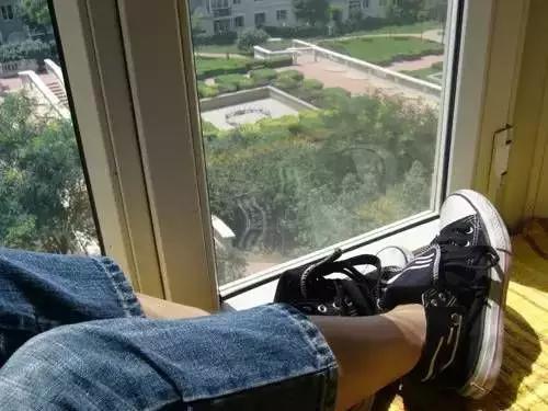 王珞丹住址:只因自拍瞳孔倒影暴露住址?一张照片是怎么出卖你的