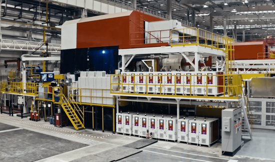 特斯拉超大型一体化压铸机,图源特斯拉官微