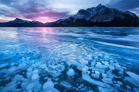 亚伯拉罕湖冰泡（图片来源：jamesb.com）