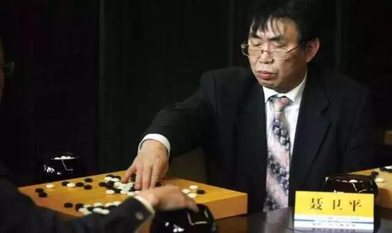 关公战秦琼:聂卫平VS章文嵩是关公战秦琼?“等一等”算法才是大问题 “棋圣”聂卫平