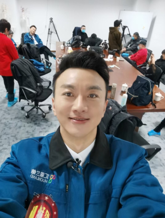 金牌财经节目制作人—金融跑男张伟