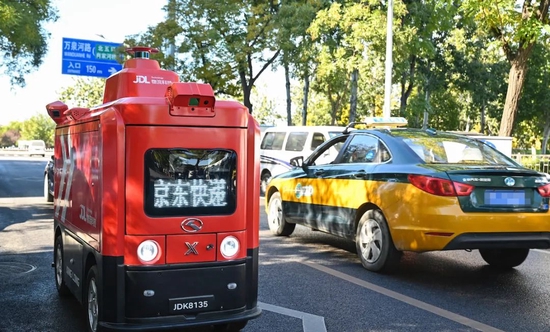 业内一致认为无人配送将在3年内迎爆发。