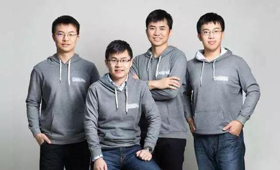 图为深鉴科技创首人团队:从左到右挨次为韩松、姚颂、汪玉、单羿