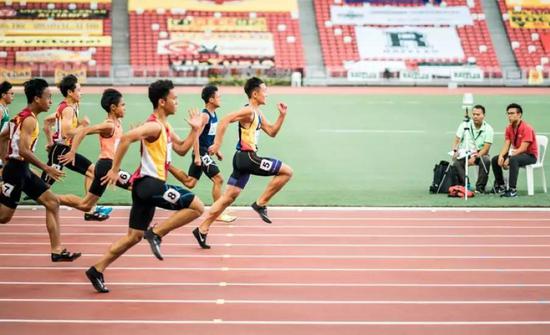 京东阿里都瞄准了企业采购这个万亿级的大市场