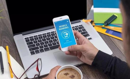 银行发布上万个App:开发耗费上千万 下载只有