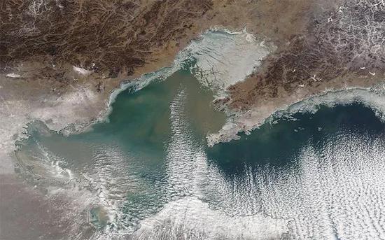 2018年1月26日中国渤海黄海的盛冰期（一年冰最多的时候）冰情