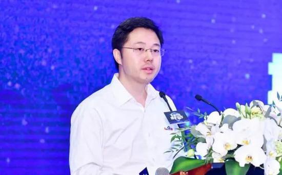 百度高级副总裁沈抖。   图片来源：百度官方微博