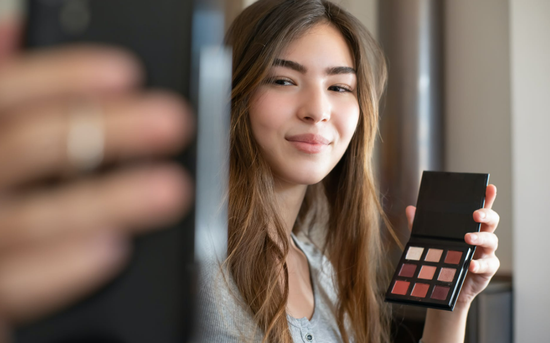 达人变阵,扶“腰”而上