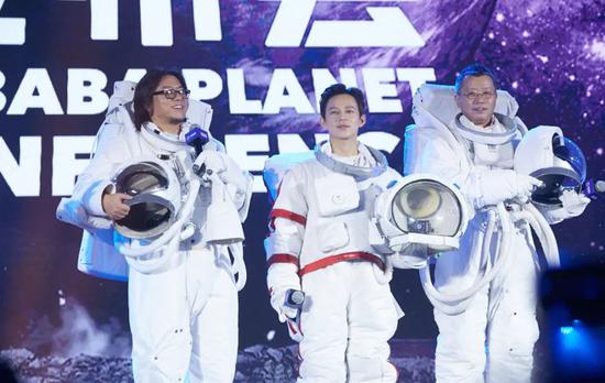 明星代言人:这届明星不当代言人了入职互联网企业更香?